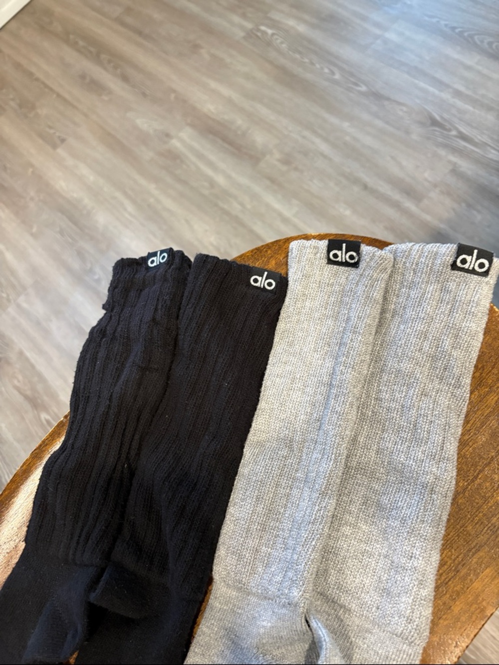 ALO Yoga Unisex Scrunch Socks in Black and Light Gray - Picture 2 of 10